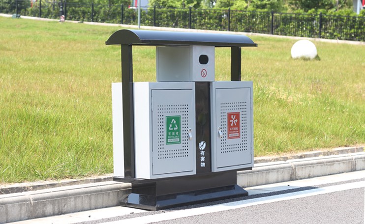 街道垃圾桶